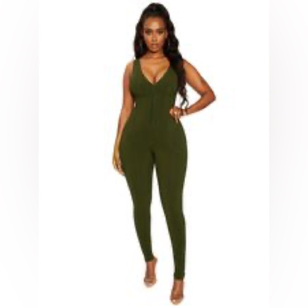 NEW NAKED WARDROBE SNATCHED ZIP FRONT SLEEVELESS JUMPSUIT IN FOREST GREEN